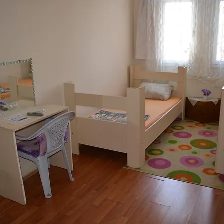 홈스테이 Ata Pansi̇yon